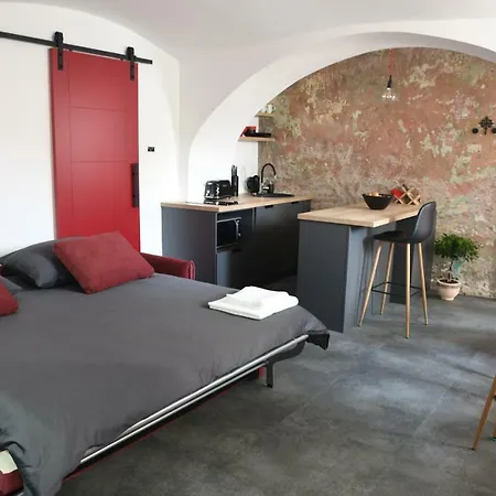 Apartma Fortezza Center *